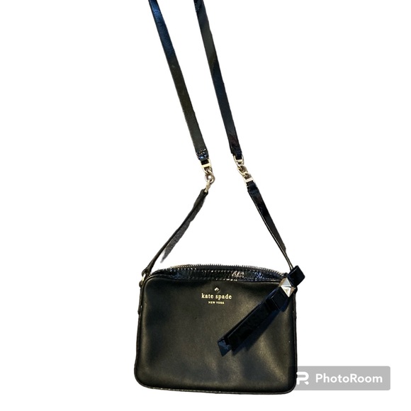 Kate Spade ♠️ crossbody purse - Picture 1 of 8